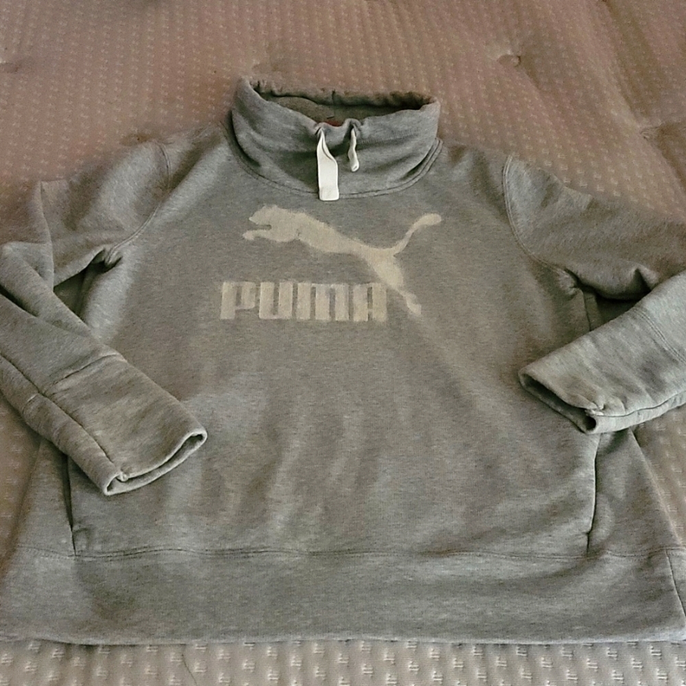 Nwot. PUMA Funnel Neck Pull over